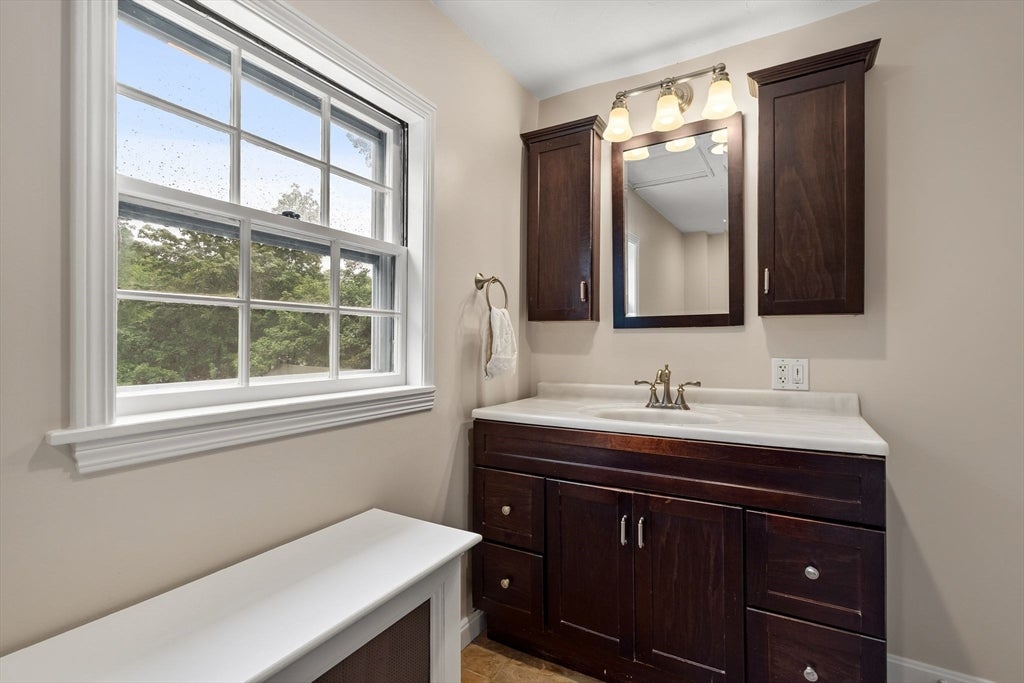 288 Union St, Weymouth, MA, 288 Union St, Weymouth, MA Photo #17