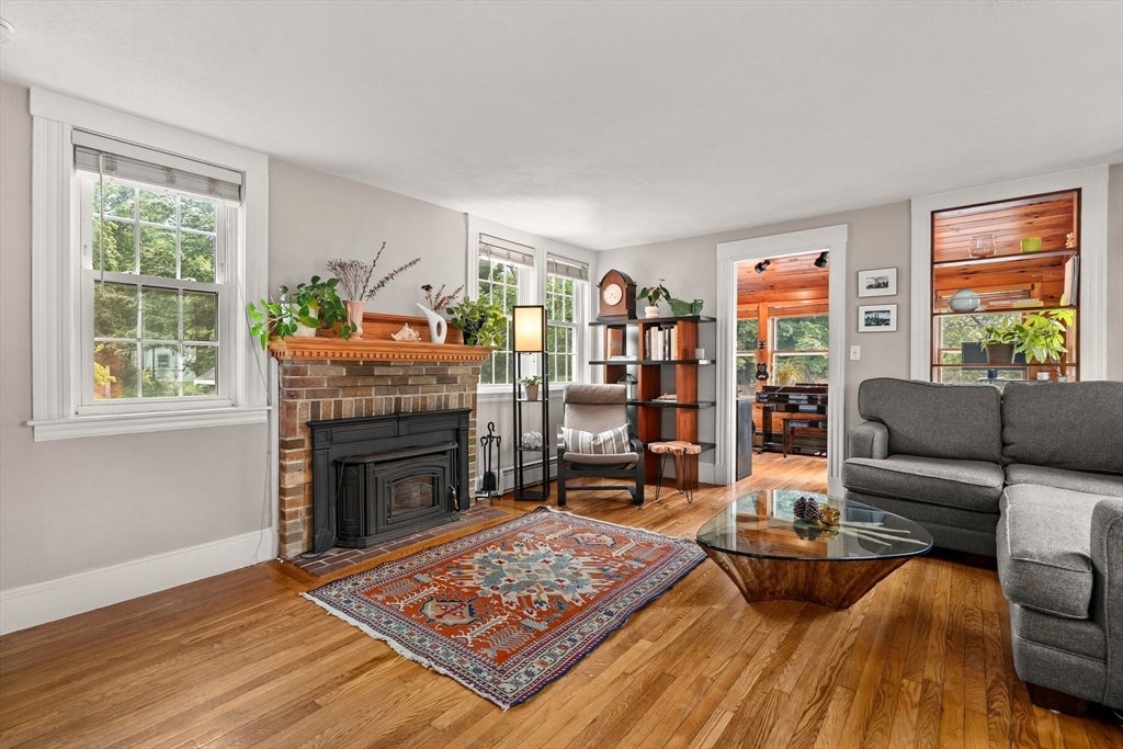 288 Union St, Weymouth, MA, 288 Union St, Weymouth, MA Photo #3