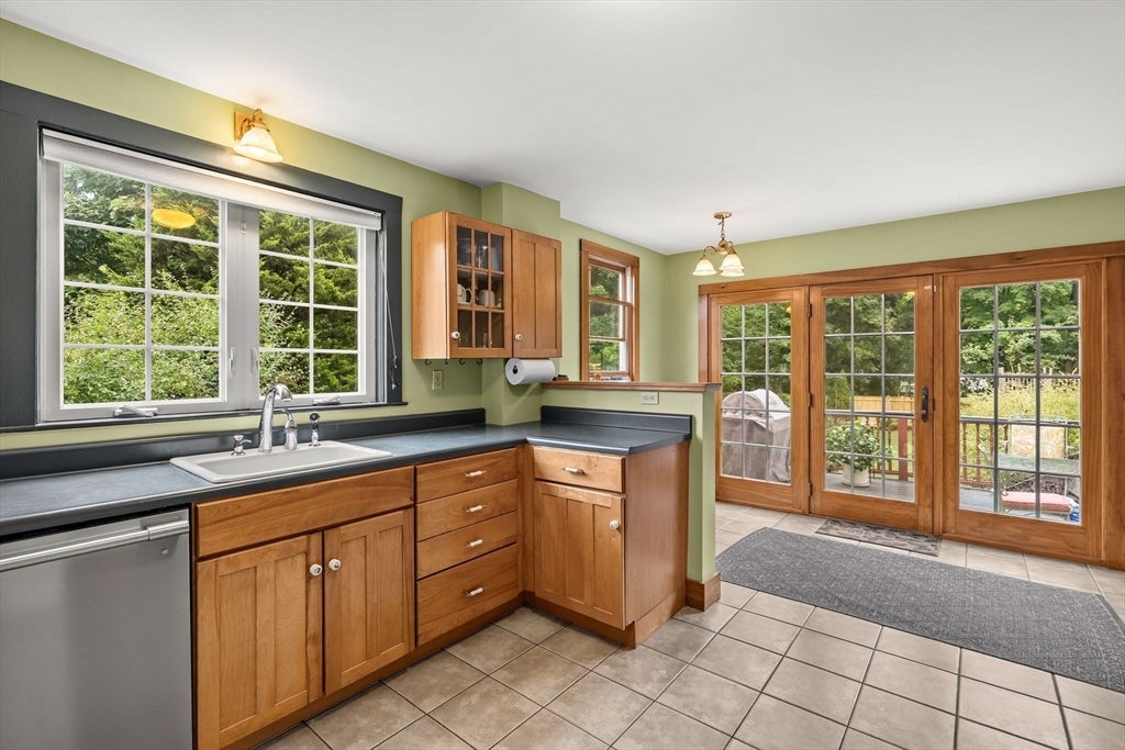 288 Union St, Weymouth, MA, 288 Union St, Weymouth, MA Photo #7