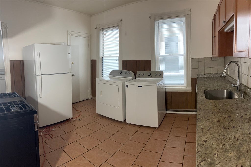 427 Winthrop St #1, Winthrop, MA Photo #4