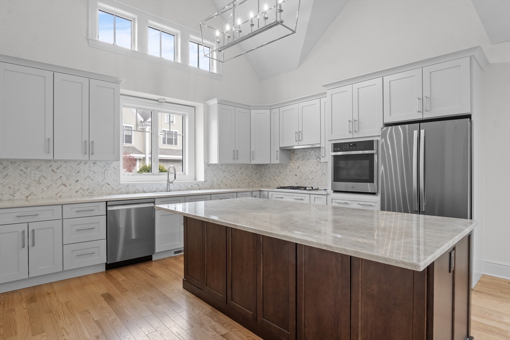 10 Deerpath Lane 10