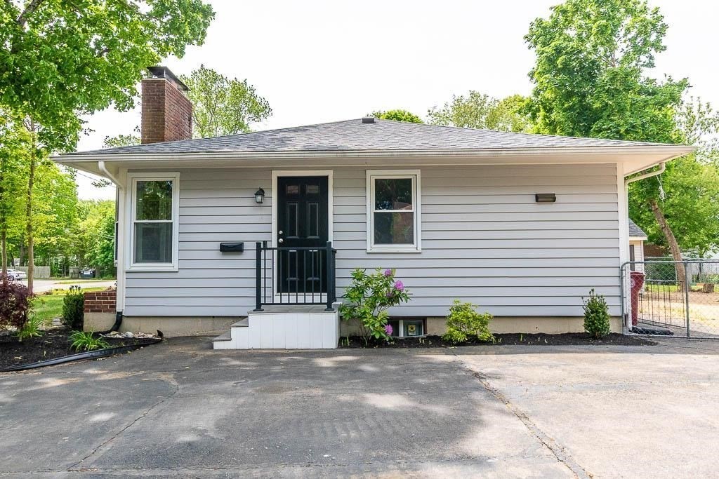 62 Forest St