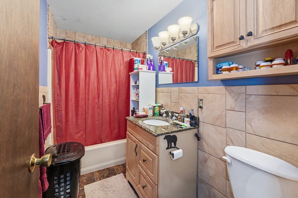 256 University Ave, Lowell, MA, 256 University Ave, Lowell, MA Photo #23