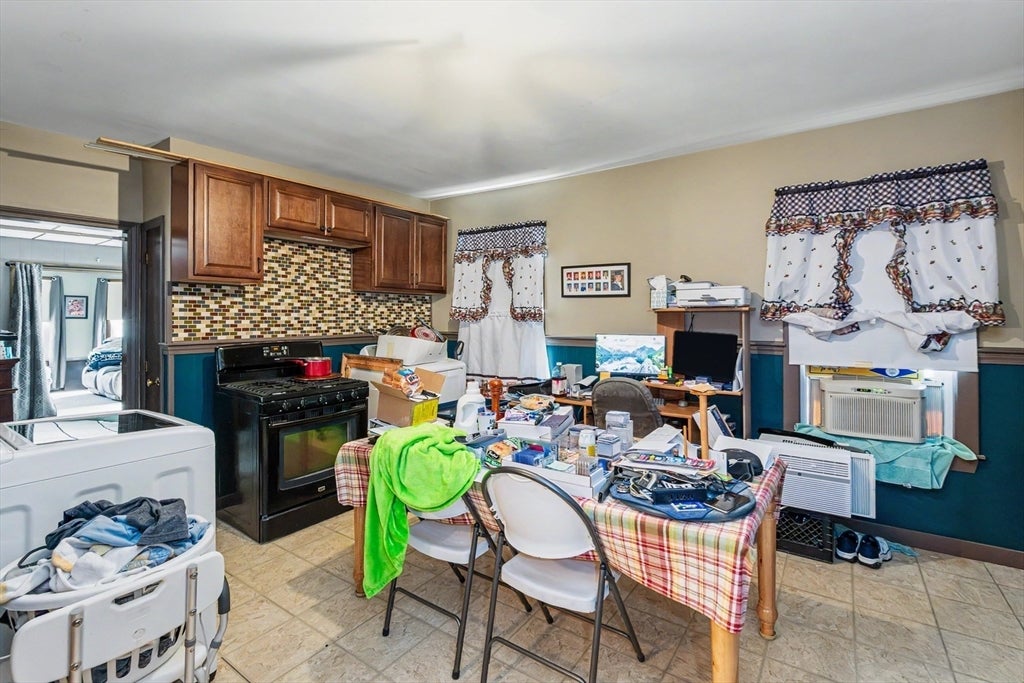 256 University Ave, Lowell, MA, 256 University Ave, Lowell, MA Photo #21