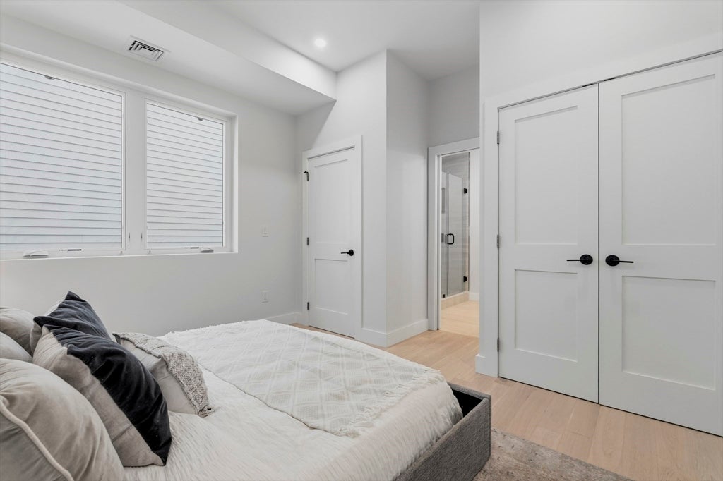 28 Swan Ave #1, Boston, MA Photo #16