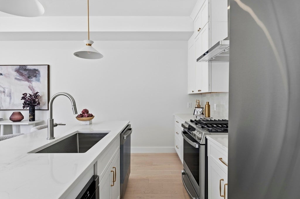 28 Swan Ave. 1