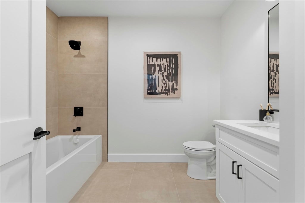28 Swan Ave #1, Boston, MA Photo #21