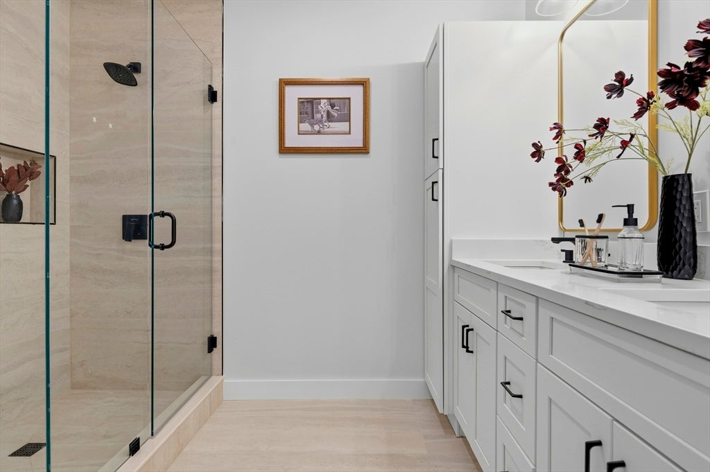 28 Swan Ave #1, Boston, MA Photo #17