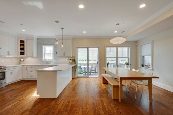 271 GOLD ST # 2, SOUTH BOSTON, MA 02127 - Image 15933bcd7f8650eb584a67fad84f4e38/1183781595