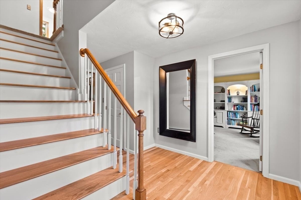 25 Twin Diamond Dr