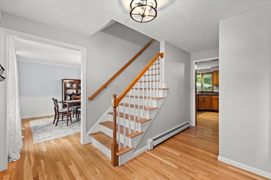 25 Twin Diamond Dr