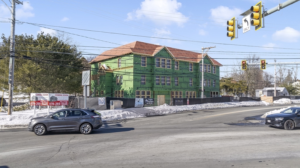 41 Hillside Ave 1, 2