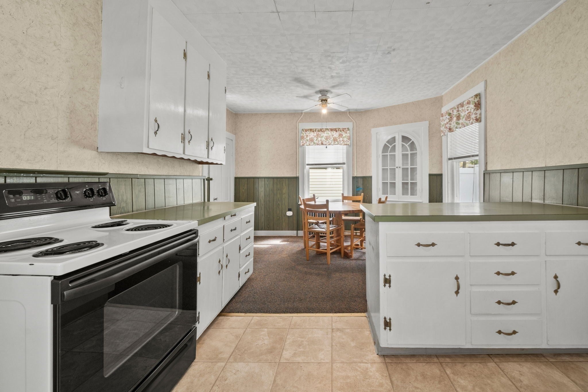 76 Harrison Ave, Woburn, MA Photo #10