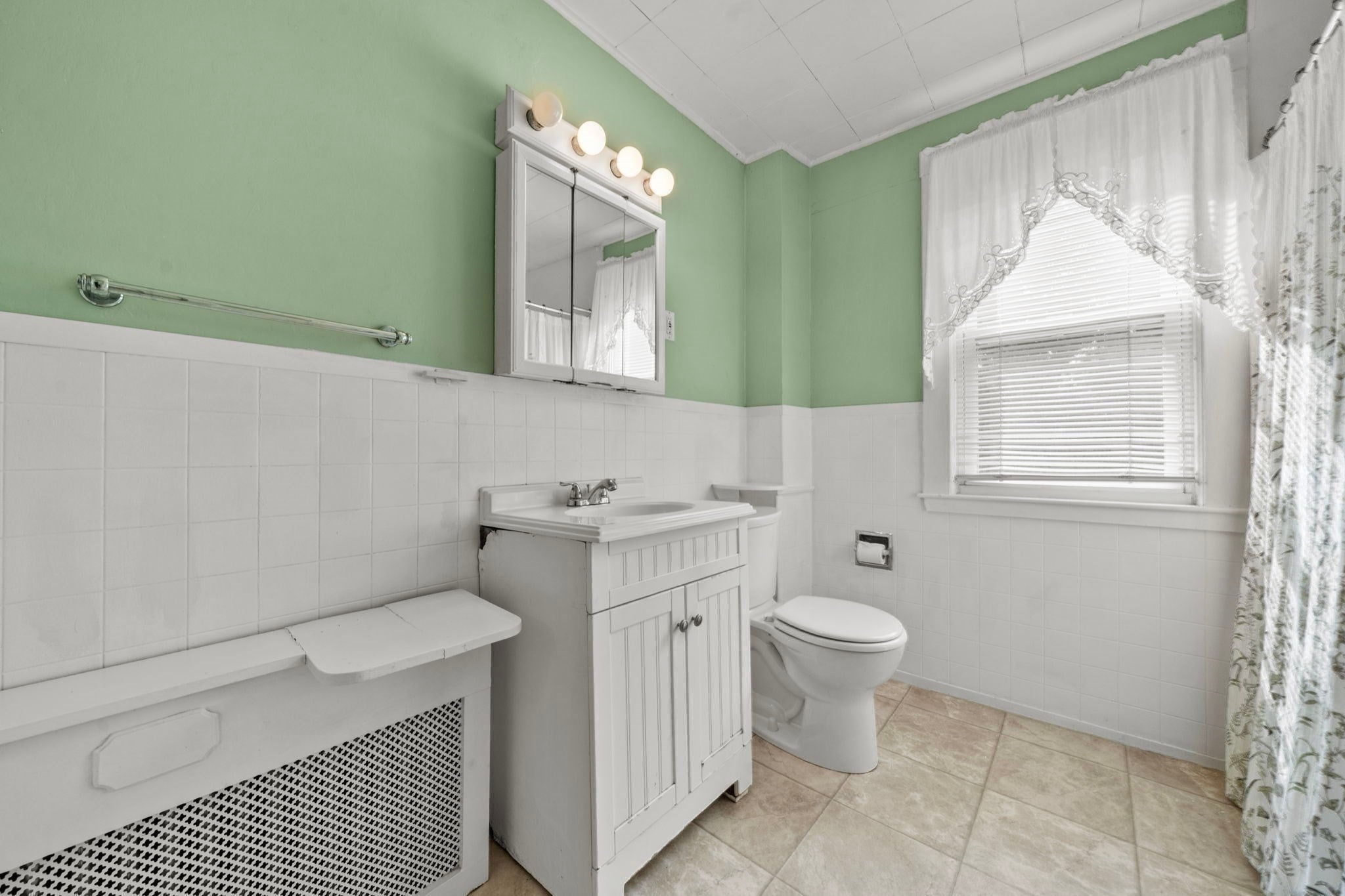 76 Harrison Ave, Woburn, MA Photo #17