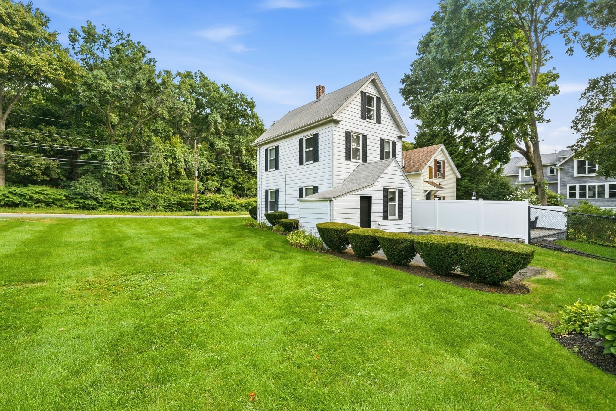 76 Harrison Ave, Woburn, MA Photo #6