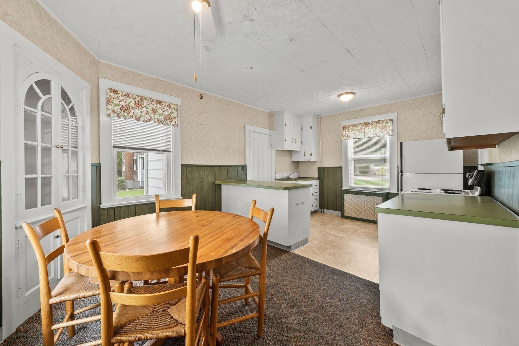 76 Harrison Ave, Woburn, MA Photo #12