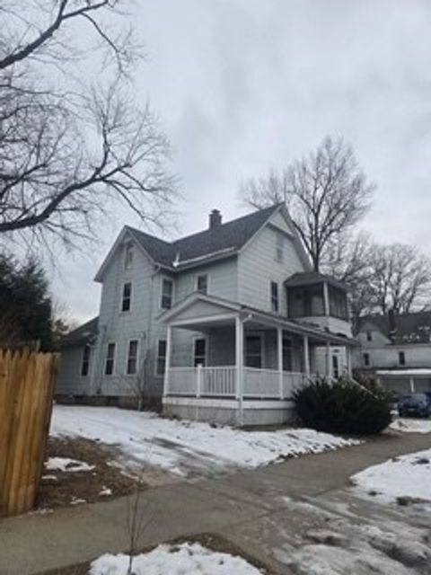 17 Spencer St Springfield MA 01118