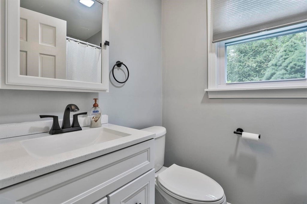 9 Candy Ln, Merrimack, NH Photo #31
