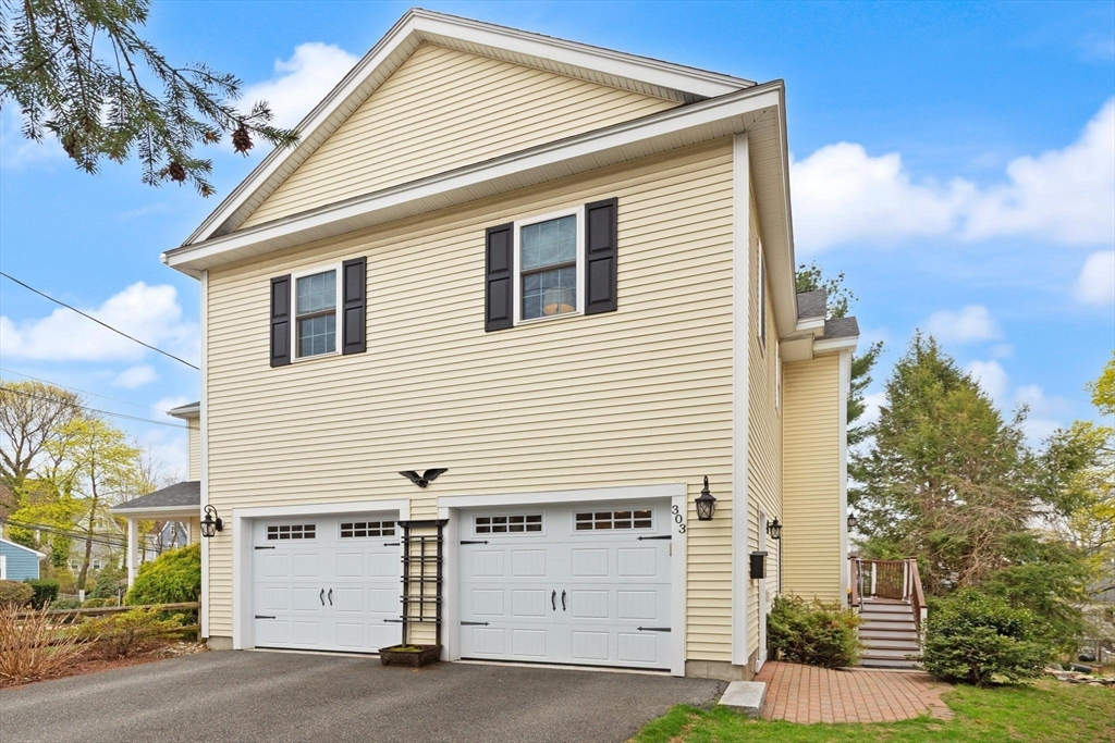 303 Haven Street 303