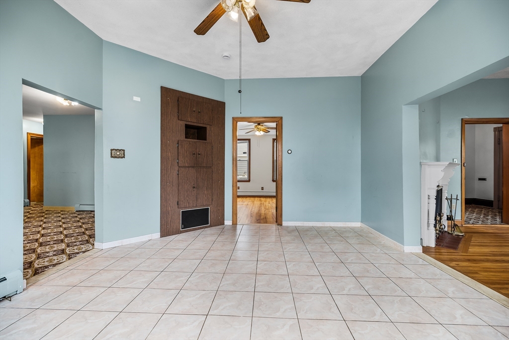17 Upland Rd