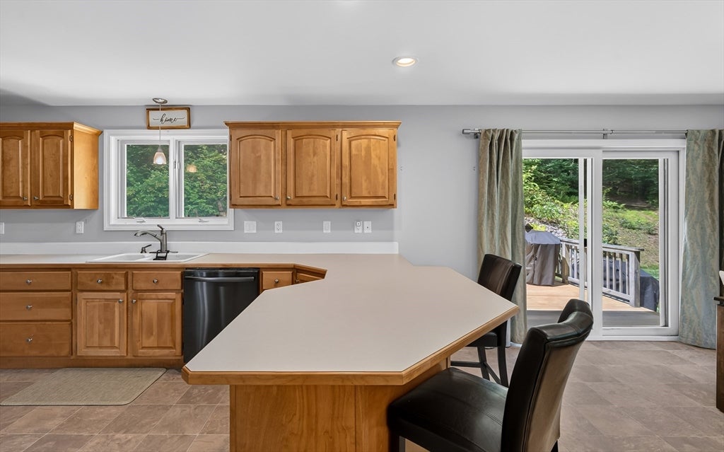 170 Queen Lake Rd