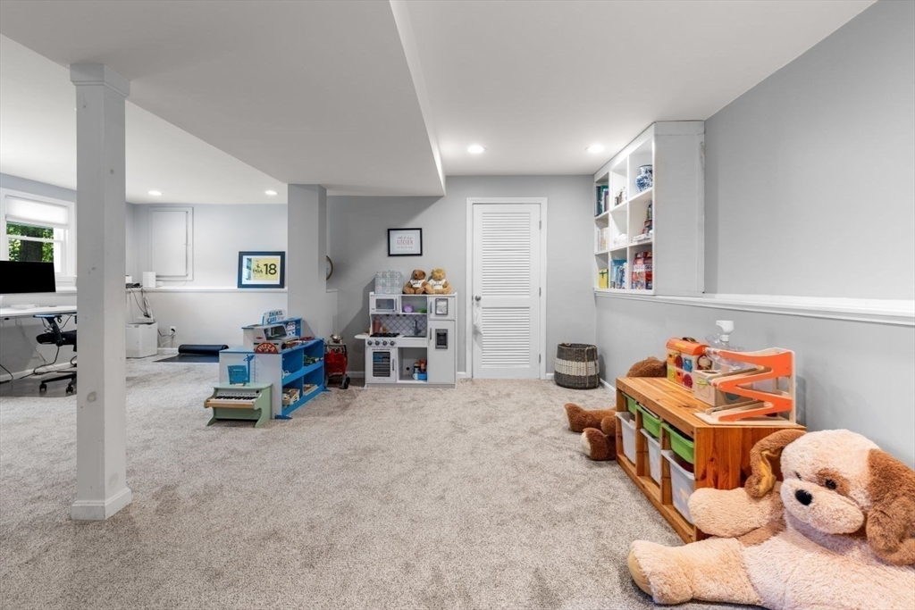 199 Ash St, Hopkinton, MA, 199 Ash St, Hopkinton, MA Photo #12