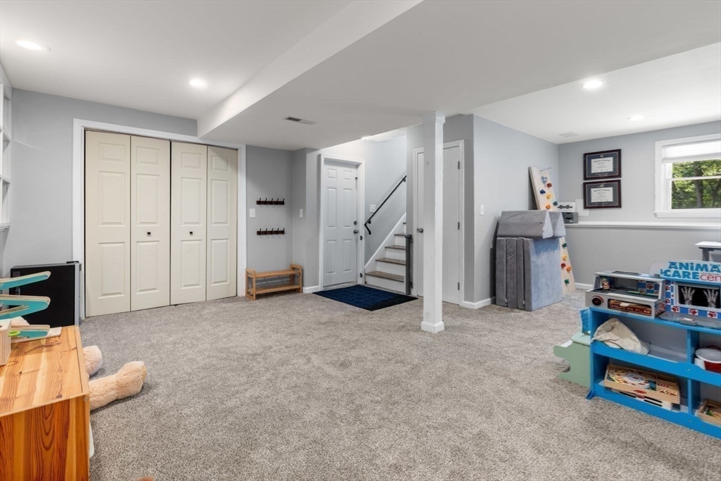 199 Ash St, Hopkinton, MA, 199 Ash St, Hopkinton, MA Photo #11