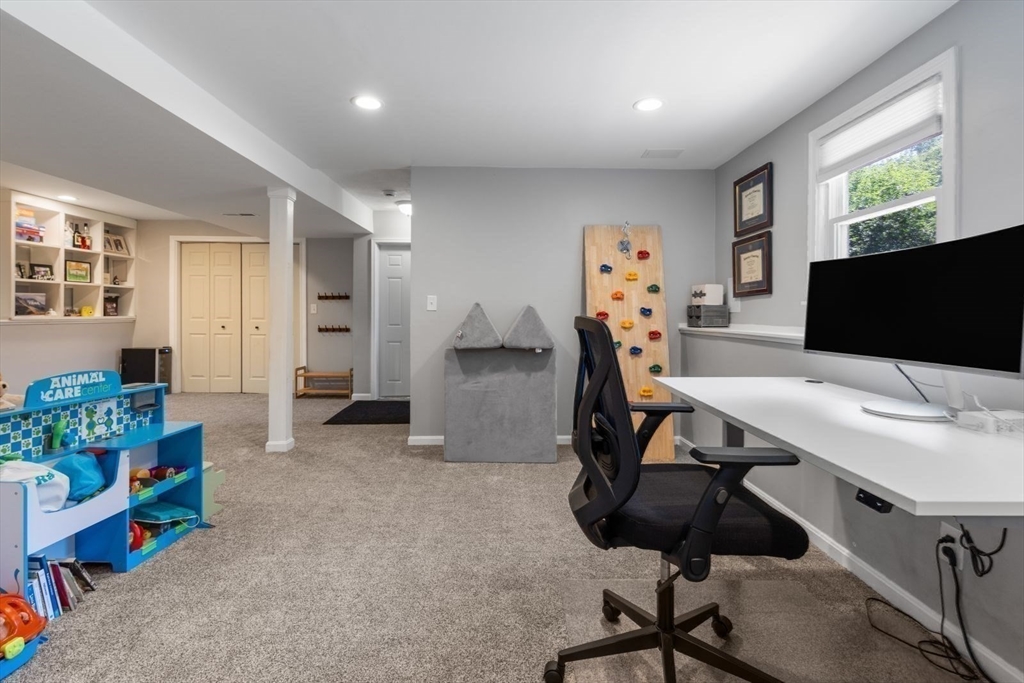 199 Ash St, Hopkinton, MA, 199 Ash St, Hopkinton, MA Photo #13