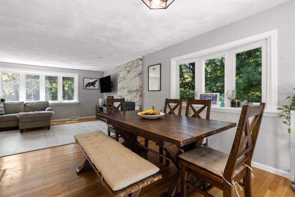 199 Ash St, Hopkinton, MA, 199 Ash St, Hopkinton, MA Photo #4