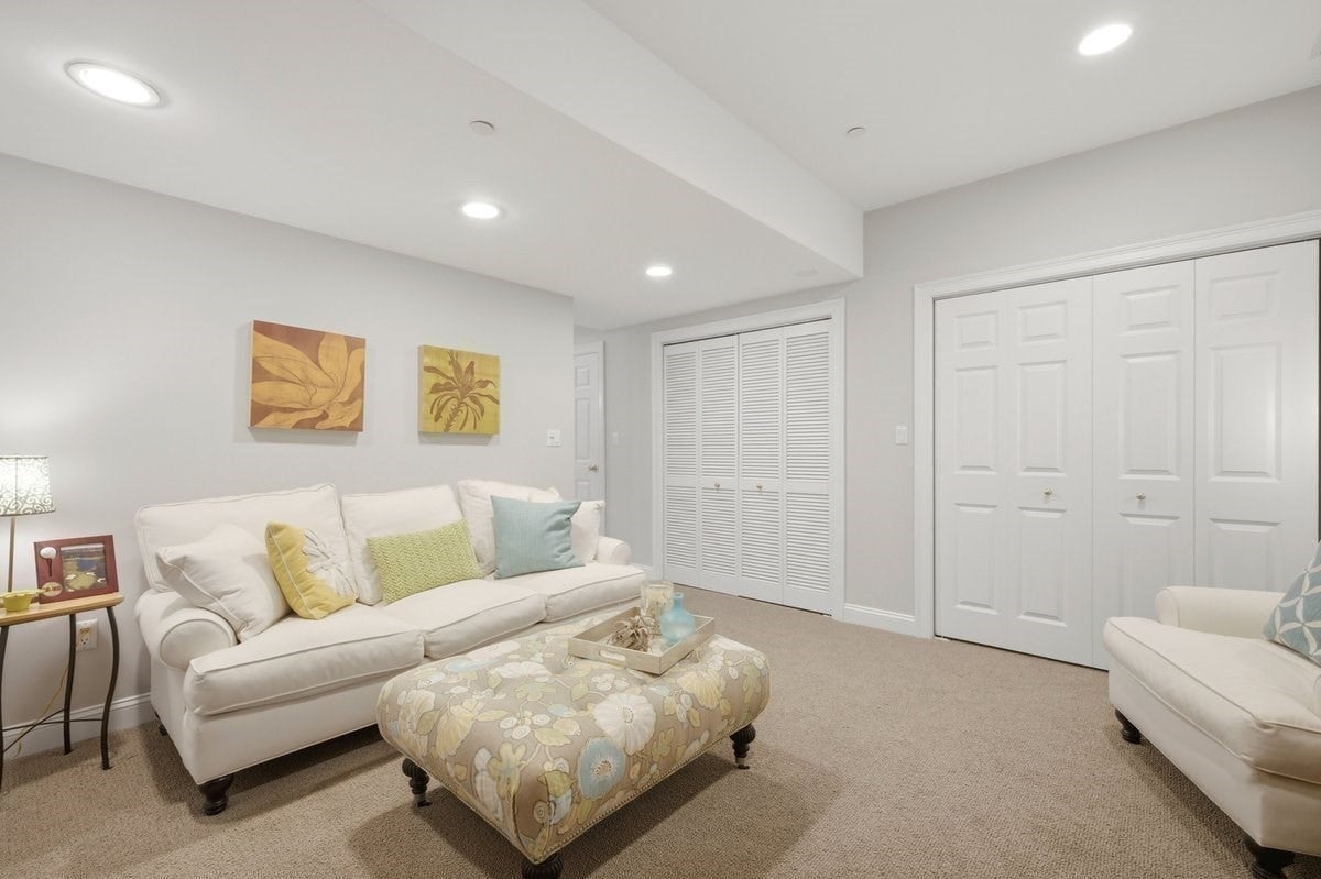 923 Lagrange ST #923, Boston, MA Photo #35