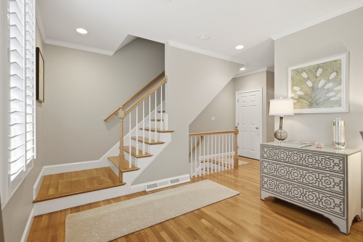 923 Lagrange ST #923, Boston, MA Photo #21
