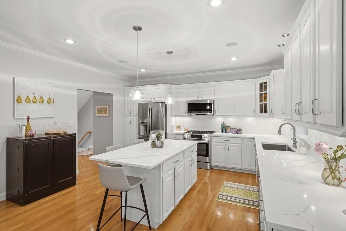 923 Lagrange ST #923, Boston, MA Photo #11
