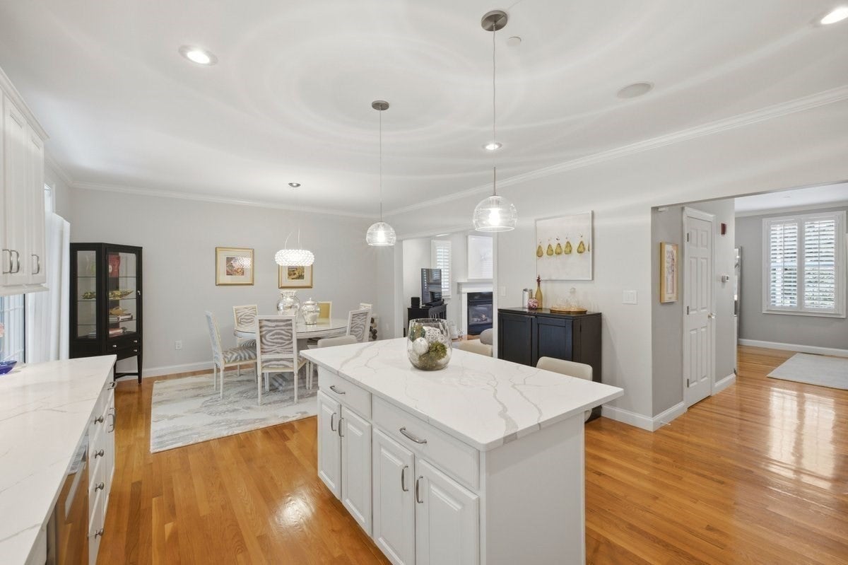 923 Lagrange ST #923, Boston, MA Photo #10