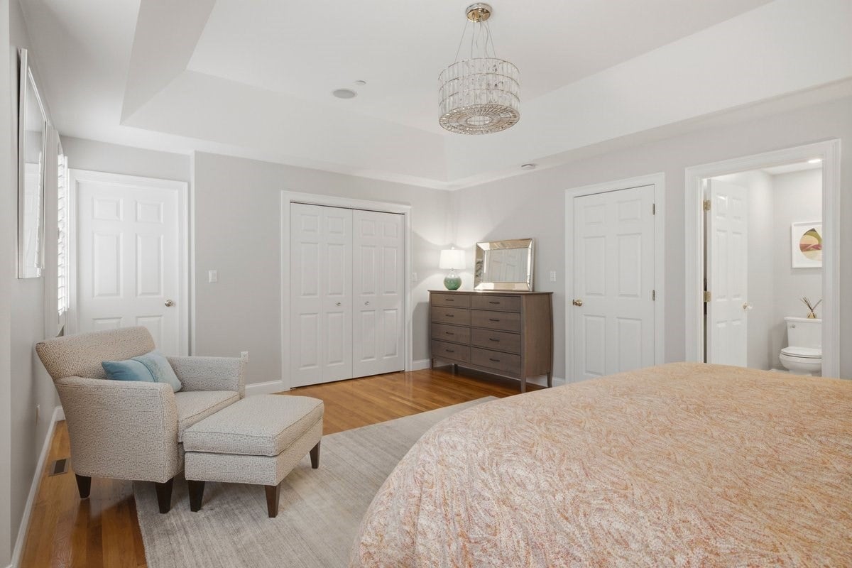 923 Lagrange ST #923, Boston, MA Photo #25