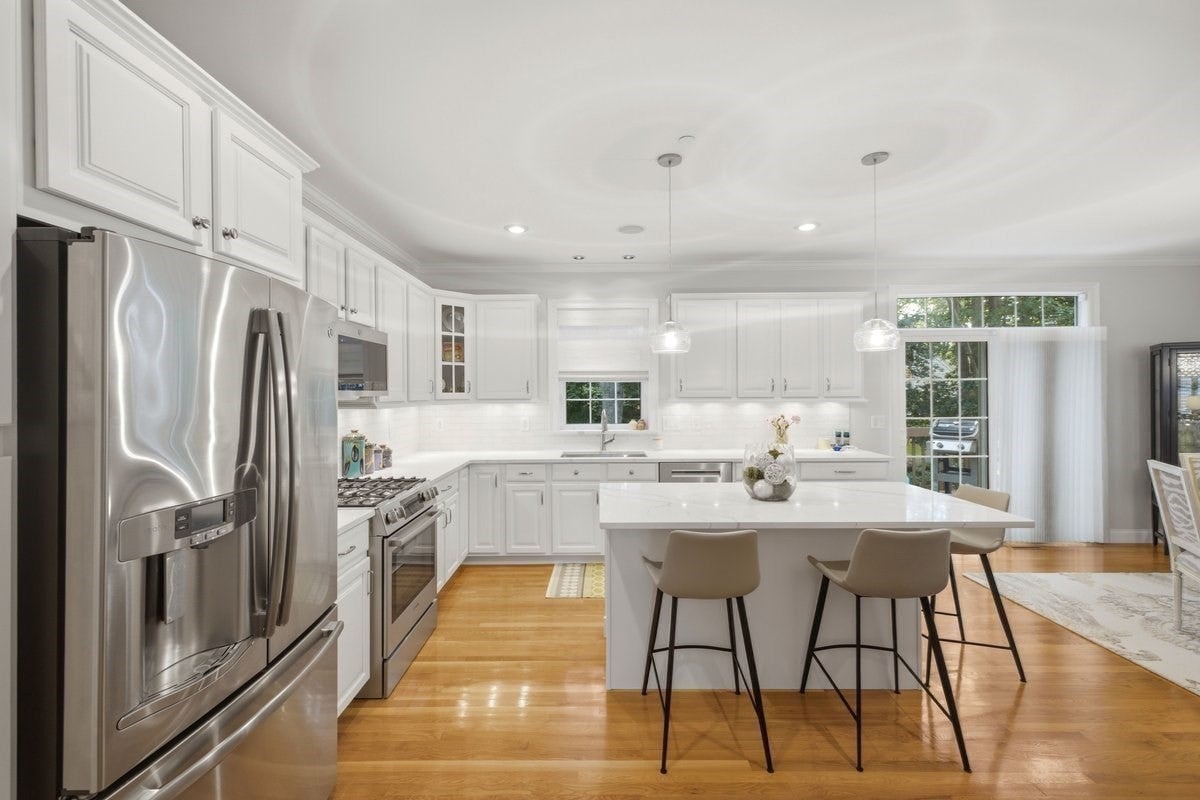 923 Lagrange ST #923, Boston, MA Photo #7