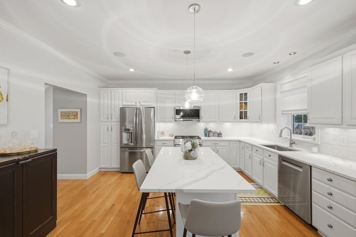 923 Lagrange ST #923, Boston, MA Photo #12