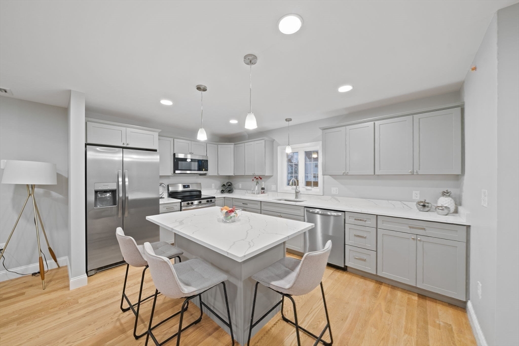 18 Simmonds Blvd. 18