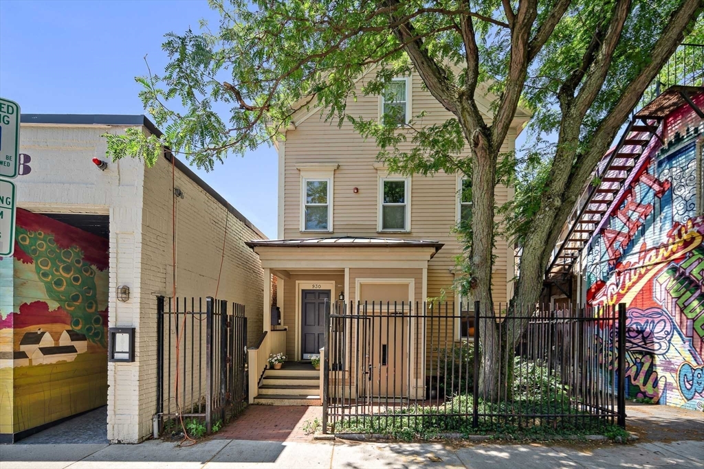 930 Massachusetts