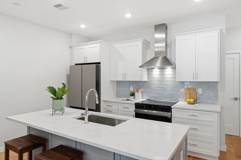 Photo of 267 Old Colony Ave #311, Boston, MA 02127 (MLS # 73522540)