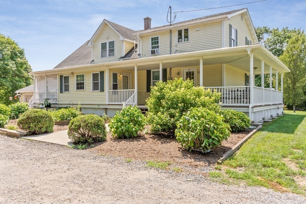 Click for 515 Winthrop St #2, Rehoboth, MA slideshow