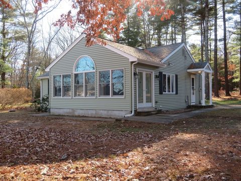 103 King Philip Rd Norton MA 02766