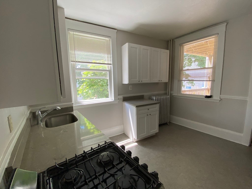 Photo 1 of 10 — 164-166 Washington Ave. 6, Chelsea, MA 02150