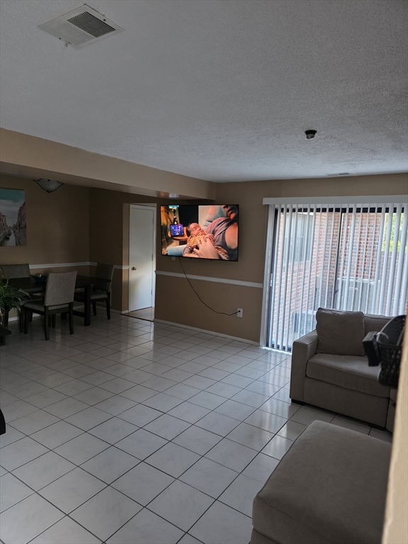 206 Greenbrook Dr 206
