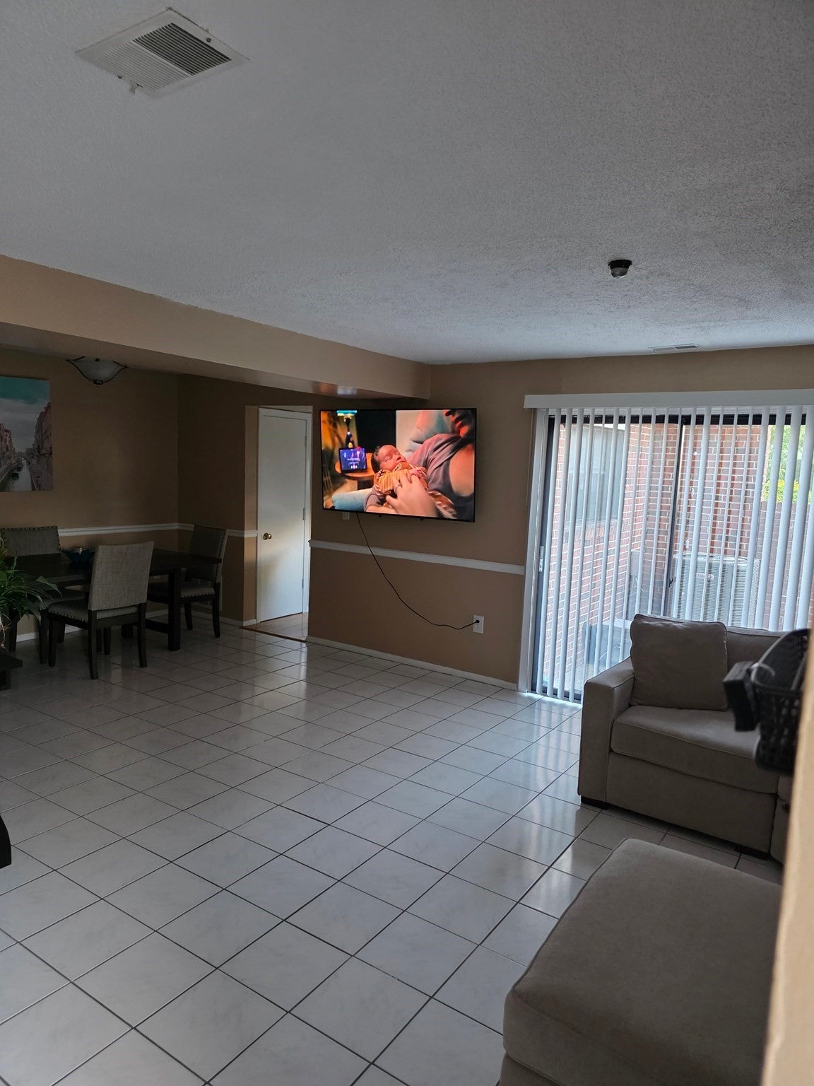 206 Greenbrook Dr 206