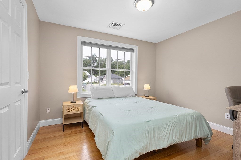 76 Seth Daniel Dr