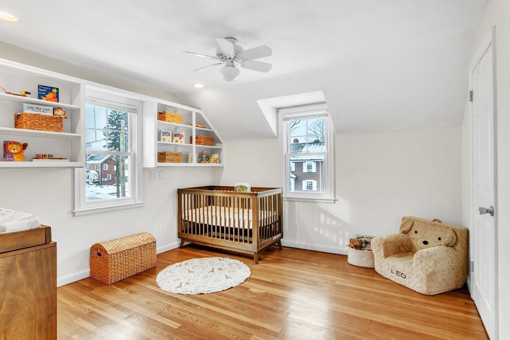 Springfield, Massachusetts 01118, United States, 3 Bedrooms Bedrooms, ,2 BathroomsBathrooms,Residential,Pending,86591