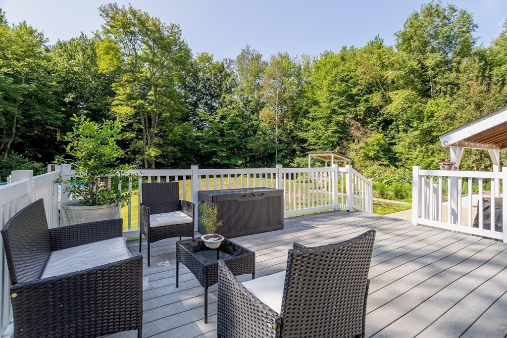 150 Lakeshore Drive