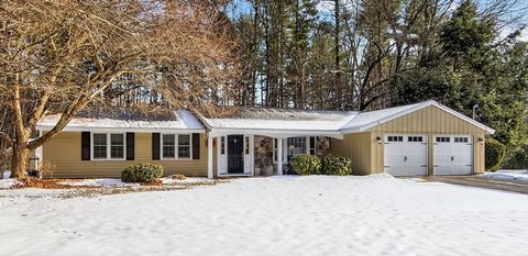 Photo of 11 Smokerise Dr, Chelmsford, MA 01824 (MLS # 73466603)