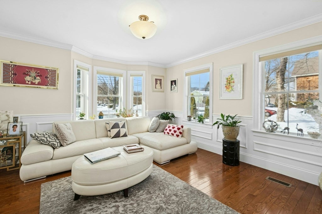 80 Pleasant Street 80
