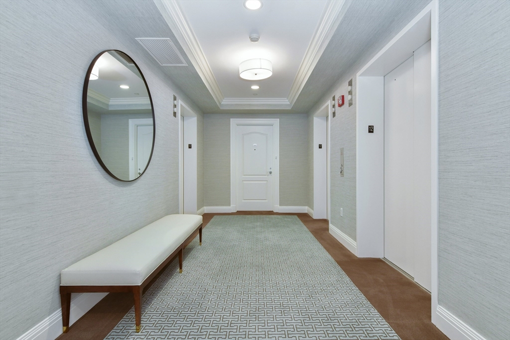 Boston, Massachusetts 02116, United States, 3 Bedrooms Bedrooms, ,3 BathroomsBathrooms,Residential,Active,203980